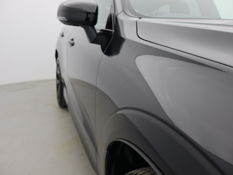 2025 (25) VOLVO XC60 2.0 B5P Plus Black Edition 5dr AWD Geartronic *VAT QUALIFYING* 5428118