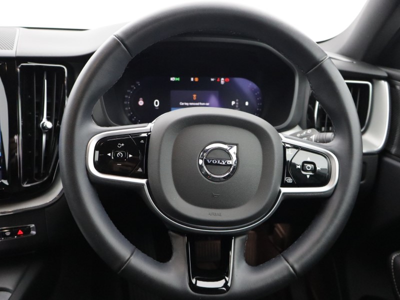 2025 (25) VOLVO XC60 2.0 B5P Plus Black Edition 5dr AWD Geartronic *VAT QUALIFYING* 5428150