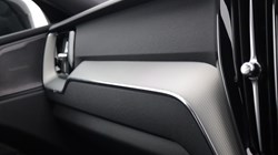 2025 (25) VOLVO XC60 2.0 B5P Plus Black Edition 5dr AWD Geartronic *VAT QUALIFYING* 5428165