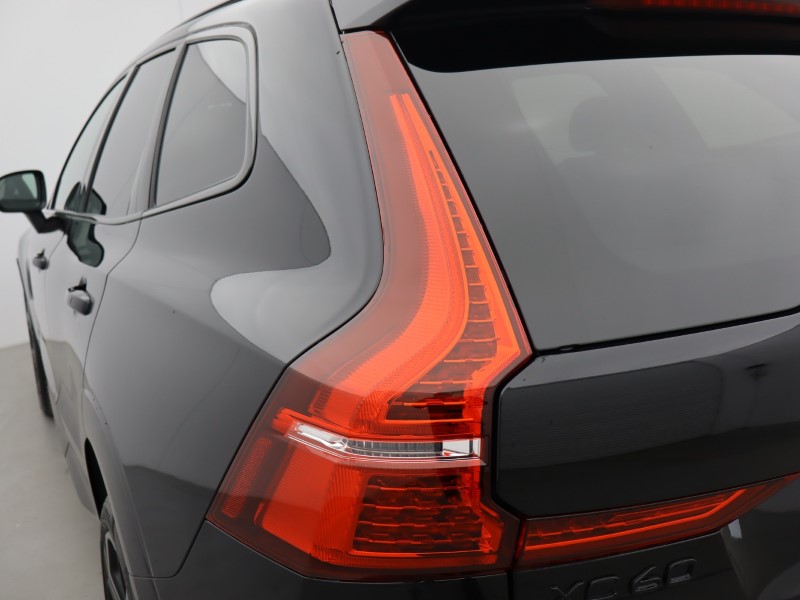2025 (25) VOLVO XC60 2.0 B5P Plus Black Edition 5dr AWD Geartronic *VAT QUALIFYING* 5428119