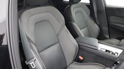 2025 (25) VOLVO XC60 2.0 B5P Plus Black Edition 5dr AWD Geartronic *VAT QUALIFYING* 5428138