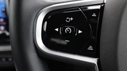 2025 (25) VOLVO XC60 2.0 B5P Plus Black Edition 5dr AWD Geartronic *VAT QUALIFYING* 5428151