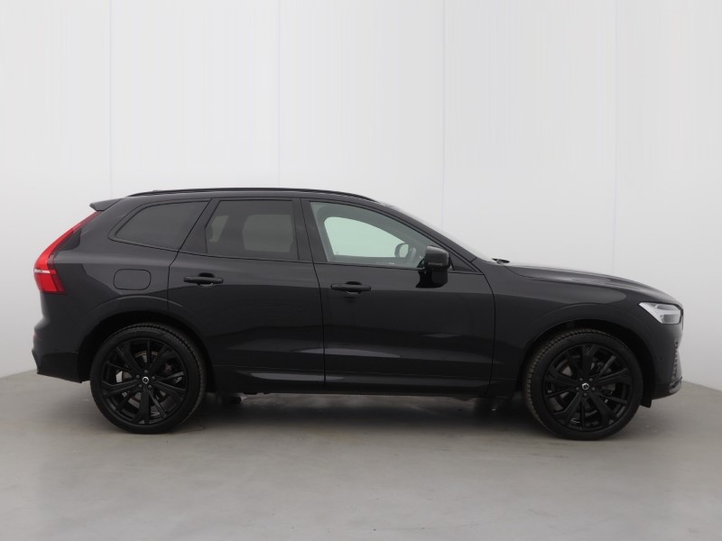 2025 (25) VOLVO XC60 2.0 B5P Plus Black Edition 5dr AWD Geartronic *VAT QUALIFYING* 5428109