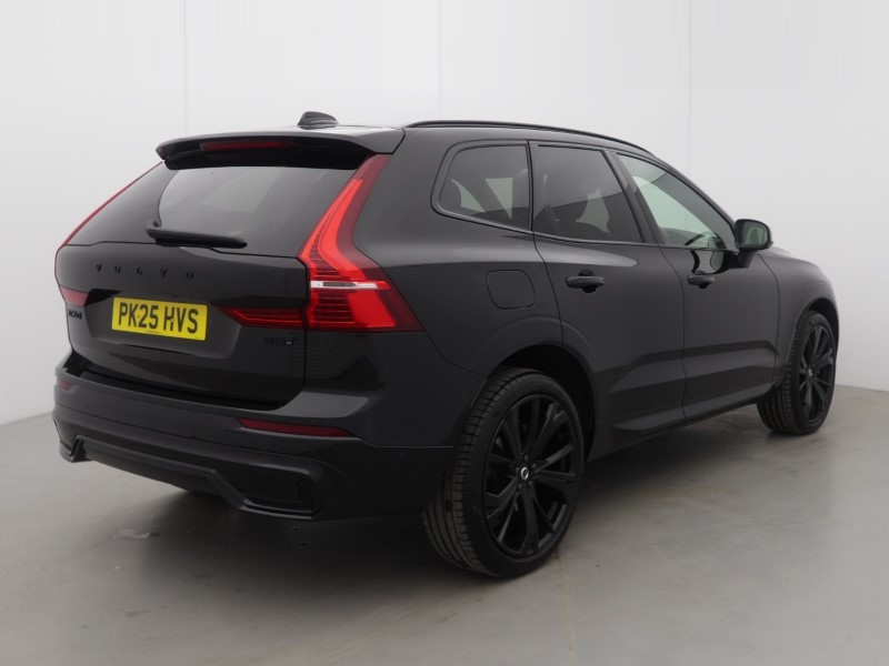 2025 (25) VOLVO XC60 2.0 B5P Plus Black Edition 5dr AWD Geartronic *VAT QUALIFYING* 5428111