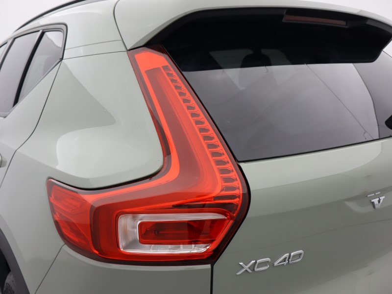 2024 (24) VOLVO XC40 2.0 B3P Plus Dark 5dr Auto *VAT QUALIYING* 4414422