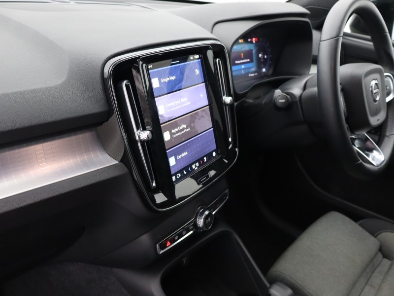2024 (24) VOLVO XC40 2.0 B3P Plus Dark 5dr Auto *VAT QUALIYING* 4414397
