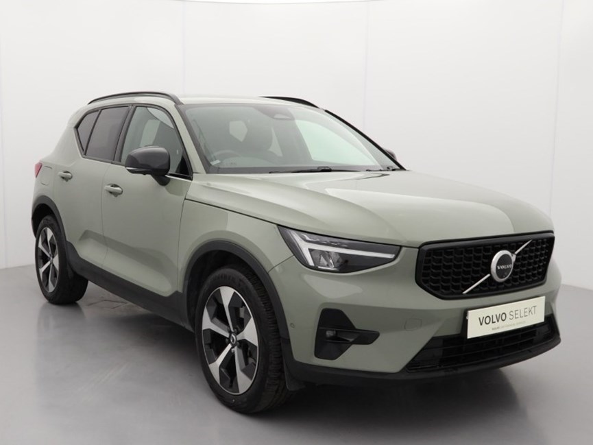 2024 (24) VOLVO XC40 2.0 B3P Plus Dark 5dr Auto *VAT QUALIYING*