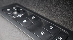 2024 (24) VOLVO XC40 2.0 B3P Plus Dark 5dr Auto *VAT QUALIYING* 4414387