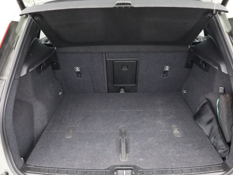 2024 (24) VOLVO XC40 2.0 B3P Plus Dark 5dr Auto *VAT QUALIYING* 4414425
