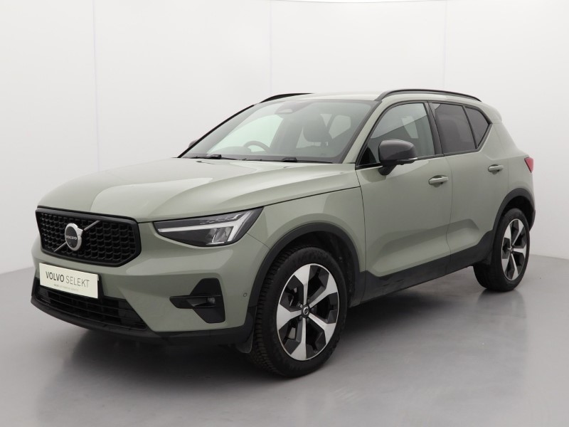 2024 (24) VOLVO XC40 2.0 B3P Plus Dark 5dr Auto *VAT QUALIYING* 4414374