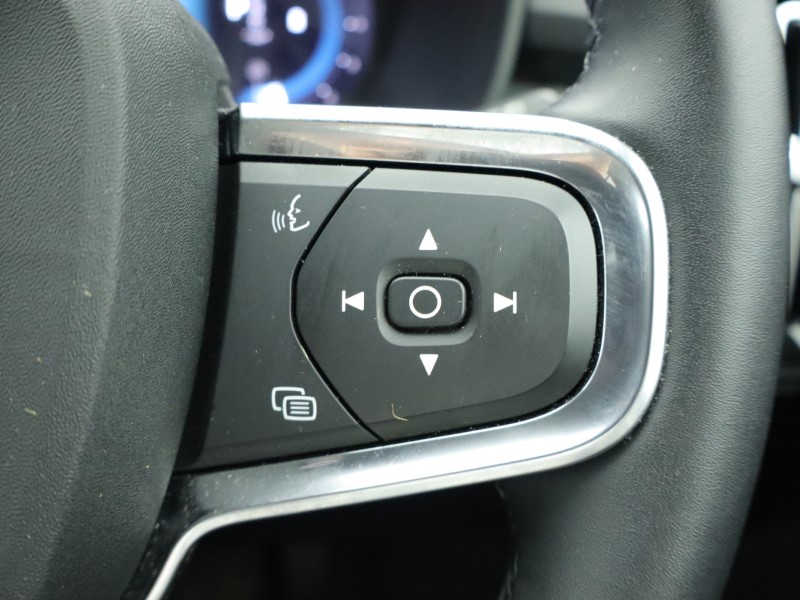 2024 (24) VOLVO XC40 2.0 B3P Plus Dark 5dr Auto *VAT QUALIYING* 4414404