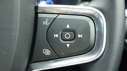2024 (24) VOLVO XC40 2.0 B3P Plus Dark 5dr Auto *VAT QUALIYING* 4414404