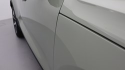 2024 (24) VOLVO XC40 2.0 B3P Plus Dark 5dr Auto *VAT QUALIYING* 4414421