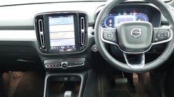 2024 (24) VOLVO XC40 2.0 B3P Plus Dark 5dr Auto *VAT QUALIYING* 4414401