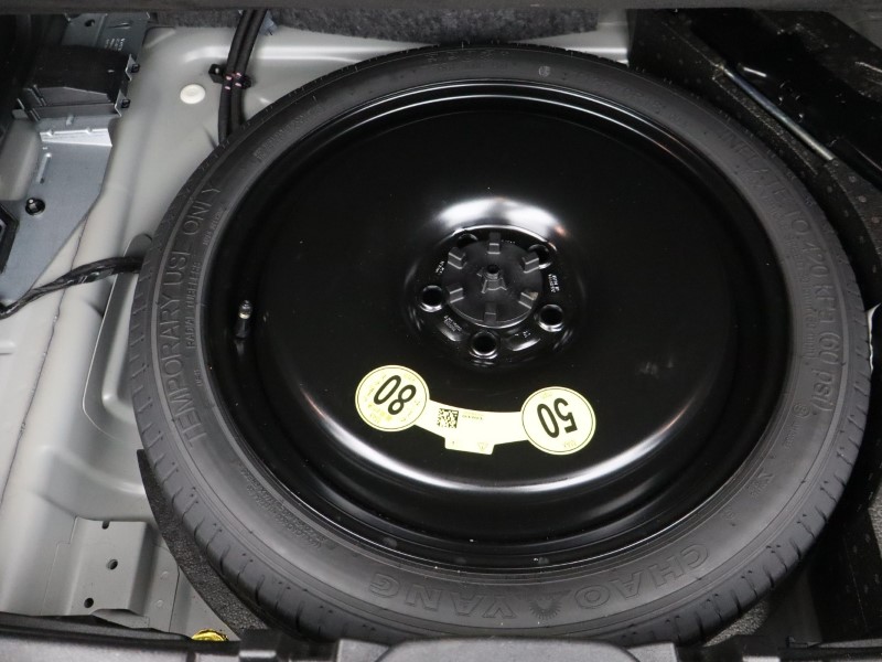 2024 (24) VOLVO XC40 2.0 B3P Plus Dark 5dr Auto *VAT QUALIYING* 4414426