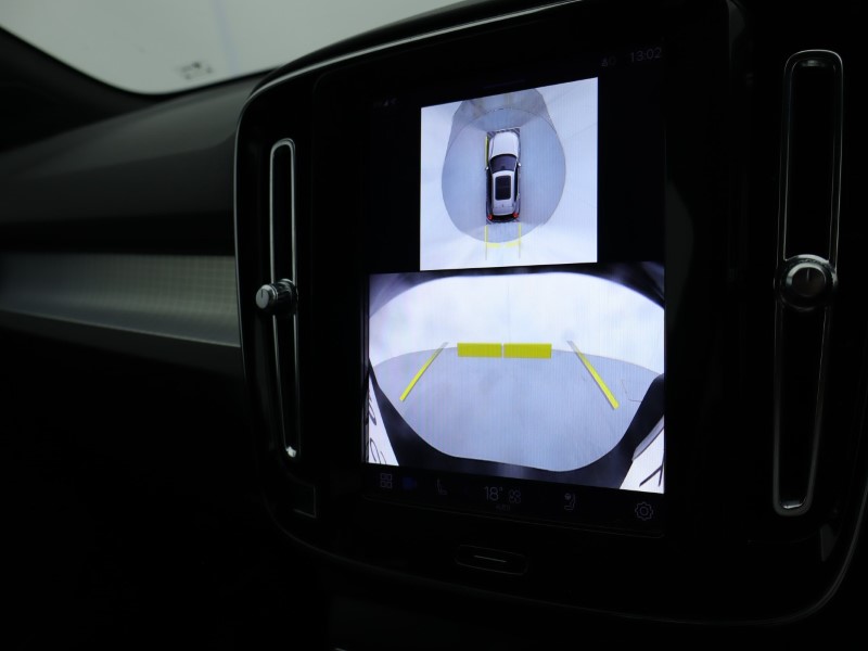 2024 (24) VOLVO XC40 2.0 B3P Plus Dark 5dr Auto *VAT QUALIYING* 4414408