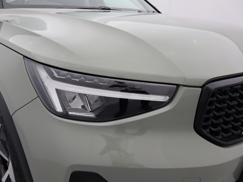 2024 (24) VOLVO XC40 2.0 B3P Plus Dark 5dr Auto *VAT QUALIYING* 4414416