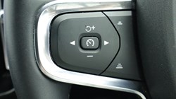 2024 (24) VOLVO XC40 2.0 B3P Plus Dark 5dr Auto *VAT QUALIYING* 4414403