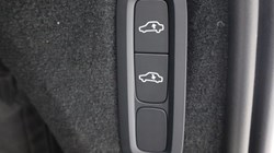 2025 (25) VOLVO XC90 2.0 B5P Plus Dark 5dr AWD Geartronic *VAT QUALIFYING* 4319947