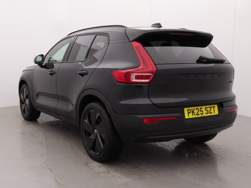 2025 (25) VOLVO XC40 2.0 B4P Ultra Black Edition 5dr Auto 4856778