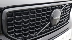 2025 (25) VOLVO XC40 2.0 B4P Ultra Black Edition 5dr Auto 4856781
