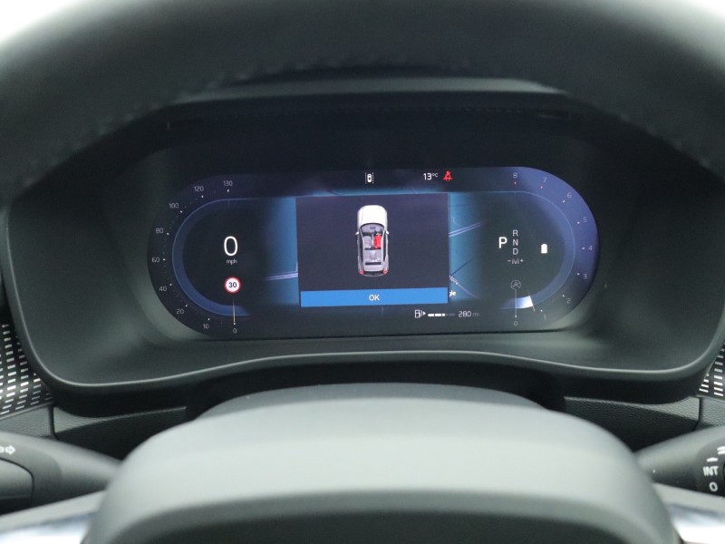 2025 (25) VOLVO XC40 2.0 B4P Ultra Black Edition 5dr Auto 4649357