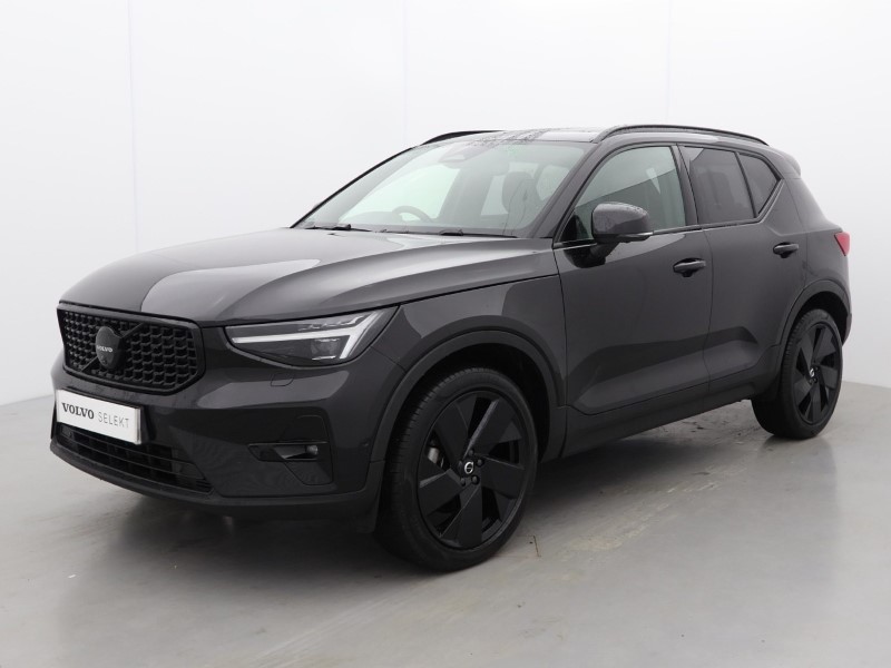 2025 (25) VOLVO XC40 2.0 B4P Ultra Black Edition 5dr Auto 4649437