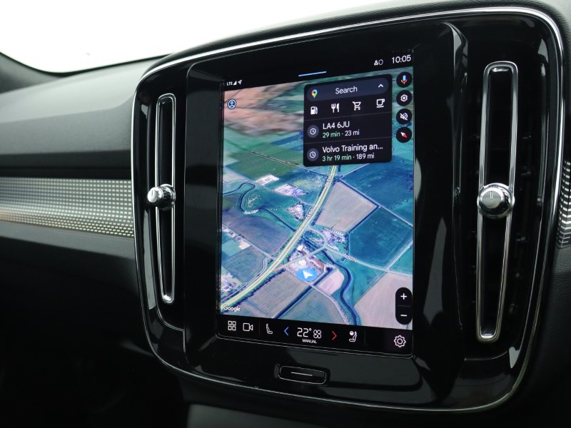 2025 (25) VOLVO XC40 2.0 B4P Ultra Black Edition 5dr Auto 4649359