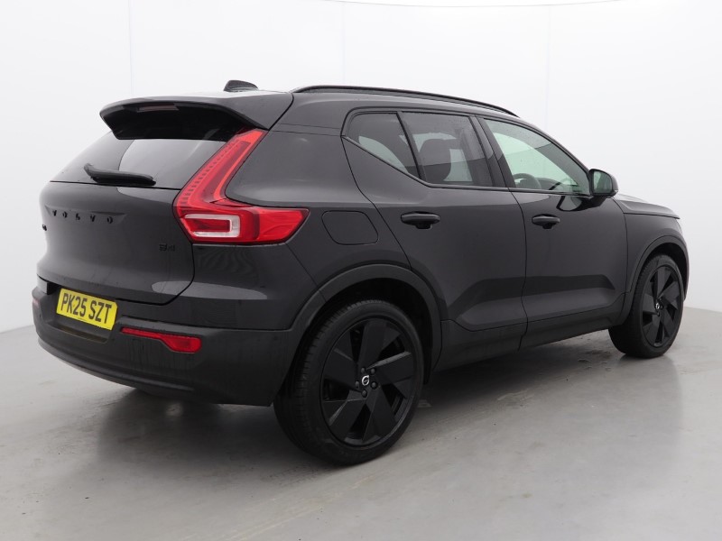2025 (25) VOLVO XC40 2.0 B4P Ultra Black Edition 5dr Auto 4649430