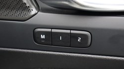 2025 (25) VOLVO XC40 2.0 B4P Ultra Black Edition 5dr Auto 4649336