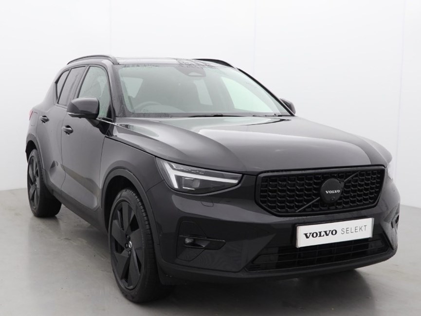 2025 (25) VOLVO XC40 2.0 B4P Ultra Black Edition 5dr Auto