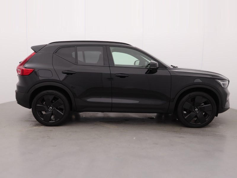 2025 (25) VOLVO XC40 2.0 B4P Ultra Black Edition 5dr Auto 4856777