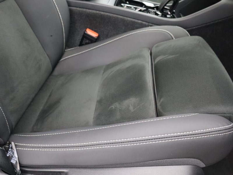 2025 (25) VOLVO XC40 2.0 B4P Ultra Black Edition 5dr Auto 4649340