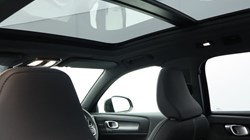 2025 (25) VOLVO XC40 2.0 B4P Ultra Black Edition 5dr Auto 4856790