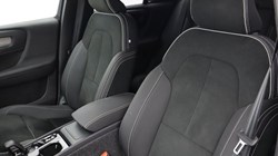 2025 (25) VOLVO XC40 2.0 B4P Ultra Black Edition 5dr Auto 4649343