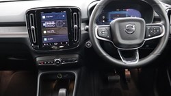 2025 (25) VOLVO XC40 2.0 B4P Ultra Black Edition 5dr Auto 4649351
