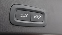 2025 (25) VOLVO XC40 2.0 B4P Ultra Black Edition 5dr Auto 4649376