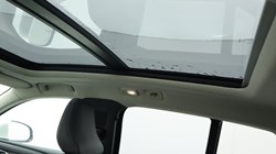 2025 (25) VOLVO XC40 2.0 B3P Ultra Bright 5dr Auto 4748711