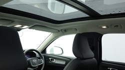 2025 (25) VOLVO XC40 2.0 B3P Ultra Bright 5dr Auto 4748705