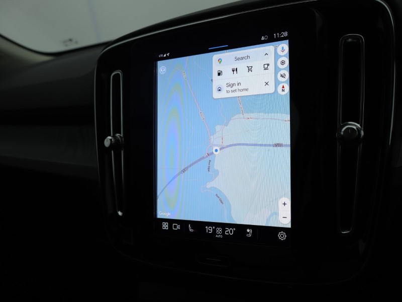 2025 (25) VOLVO XC40 2.0 B3P Ultra Bright 5dr Auto 4748716