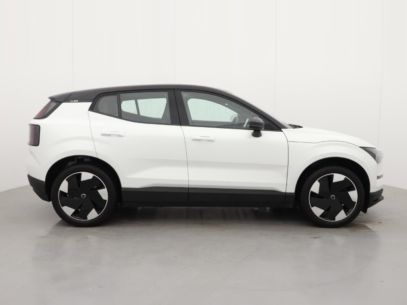 2025 (25) VOLVO EX30 200kW SM Extended Range Plus 69kWh 5dr Auto *VAT QUALIFYING* 4559123