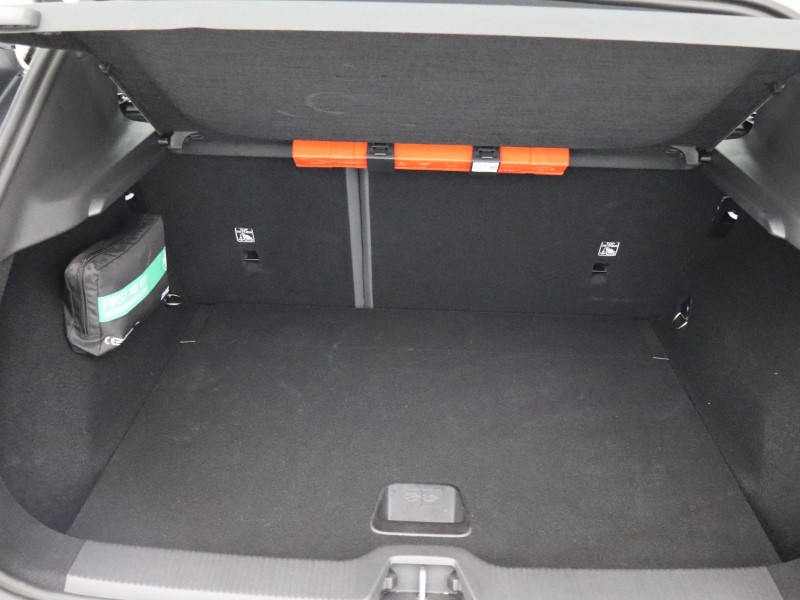 2025 (25) VOLVO EX30 200kW SM Extended Range Plus 69kWh 5dr Auto *VAT QUALIFYING* 4559166