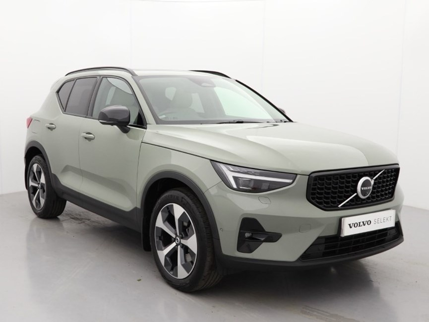 2023 (23) VOLVO XC40 2.0 B4P Ultimate Dark 5dr Auto