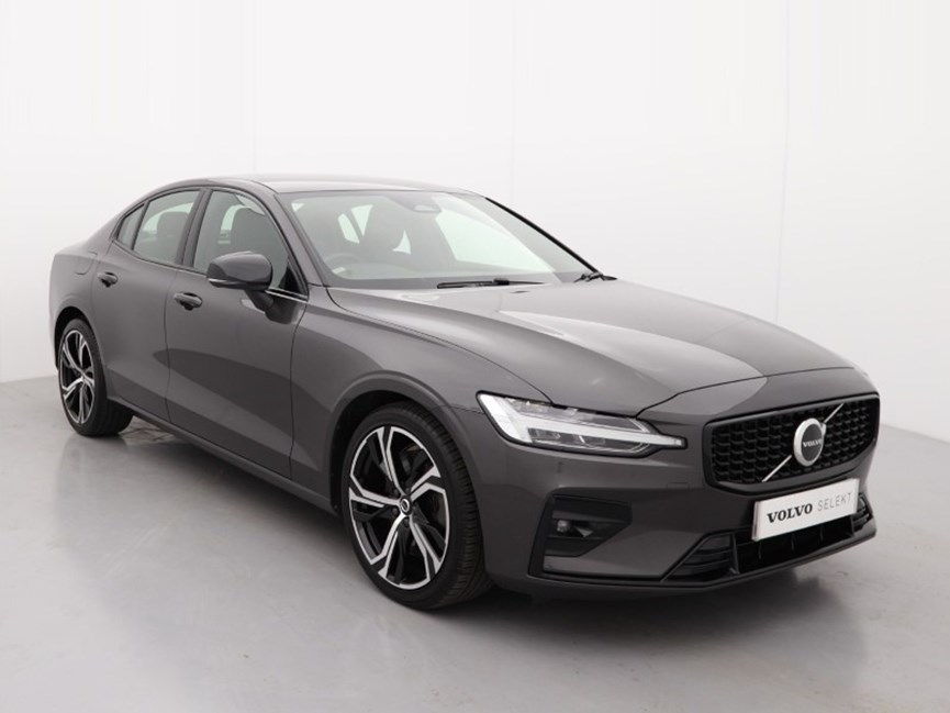 2022 (72) VOLVO S60 2.0 B5P Plus Dark 4dr Auto