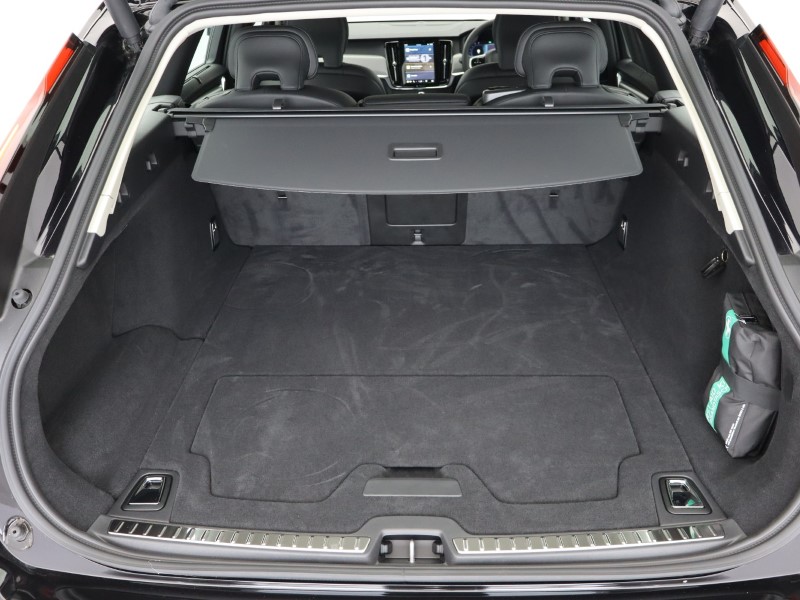 2025 (25) VOLVO V90 2.0 T6 [350] PHEV Plus Dark 5dr AWD Auto*VAT QUALIFYING* 4478293