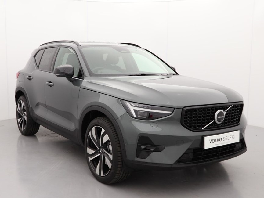 2025 (25) VOLVO XC40 2.0 B4P Ultra Dark 5dr Auto