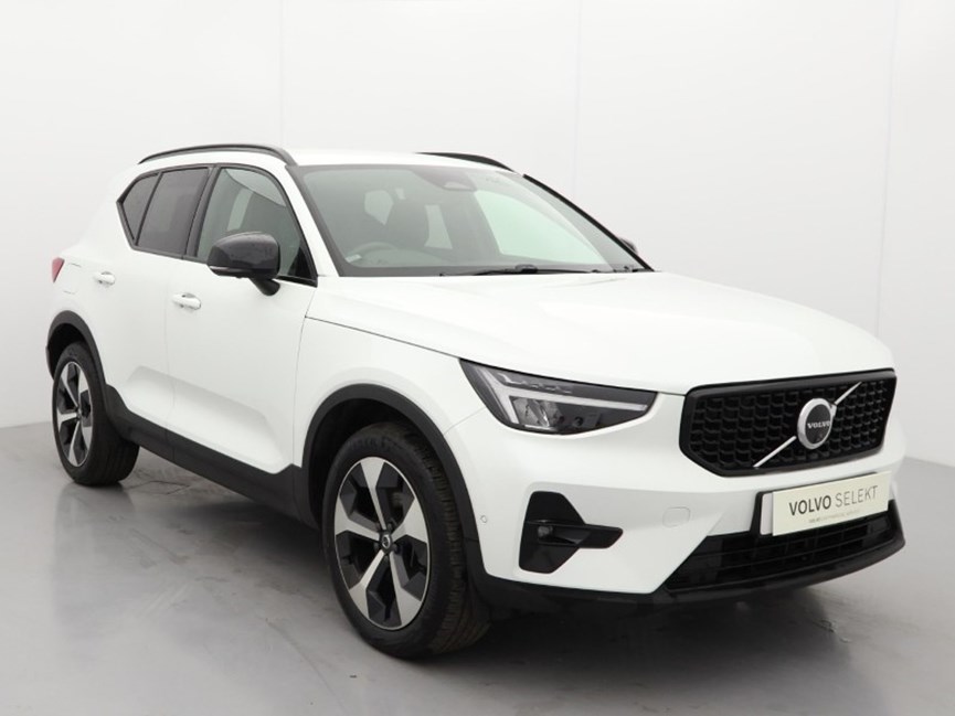 2024 (24) VOLVO XC40 2.0 B4P Plus Dark 5dr Auto
