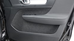 2025 (25) VOLVO XC40 2.0 B3P Plus Black Edition 5dr Auto *VAT QUALIFYING* 4980928