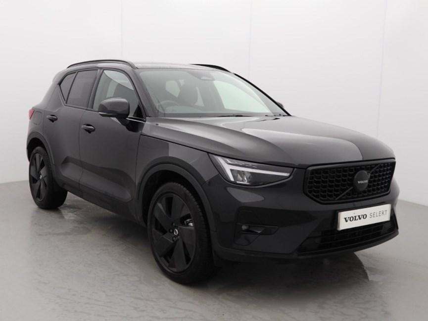 2025 (25) VOLVO XC40 2.0 B3P Plus Black Edition 5dr Auto *VAT QUALIFYING*