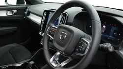 2025 (25) VOLVO XC40 2.0 B3P Plus Black Edition 5dr Auto *VAT QUALIFYING* 4980934